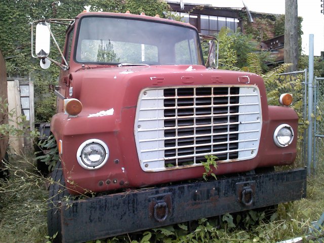 Grossman Auction Pictures From October 1, 2013 - 20298 St. Clair Ave  Cleveland Ohio 44119
