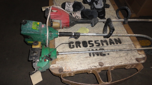 Grossman Auction Pictures From March 15, 2015 - 952 East 72nd Street, Cleveland OH 44103