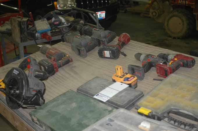 Grossman Auction Pictures From October 22, 2015 - 1521 Highland Rd, Twinsburg, OH 44087