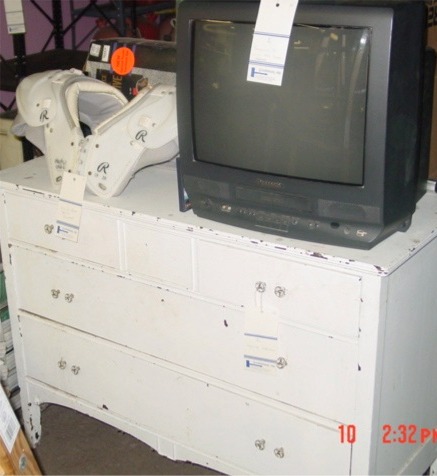 Grossman Auction Pictures From February 11, 2007 - 1305 W 80th St. Cleveland, OH<