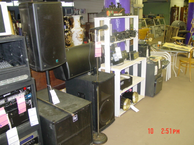 Grossman Auction Pictures From February 11, 2007 - 1305 W 80th St. Cleveland, OH<