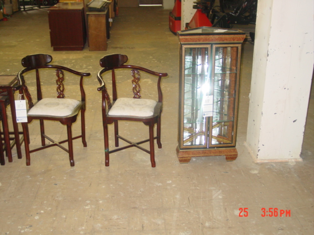 Grossman Auction Pictures From September 30, 2007 - 1305 W 80th St Cleveland, Ohio