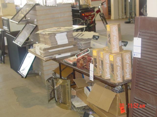 Grossman Auction Pictures From November 9, 2007 - Space Place Storage at 8945 Fr