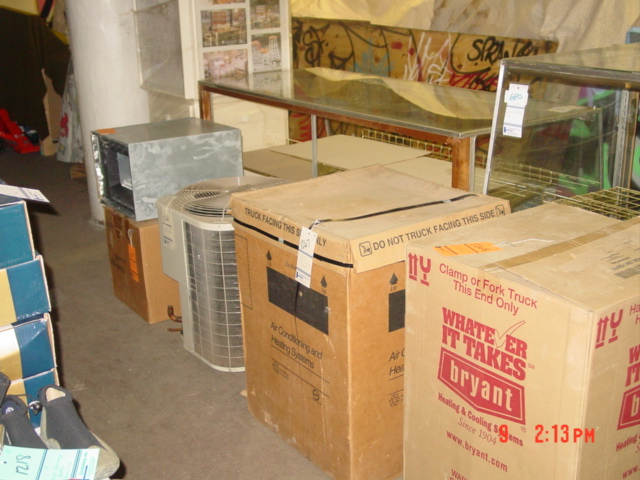 Grossman Auction Pictures From July 13, 2008 - 1305 W 80th St., Cleveland, OH